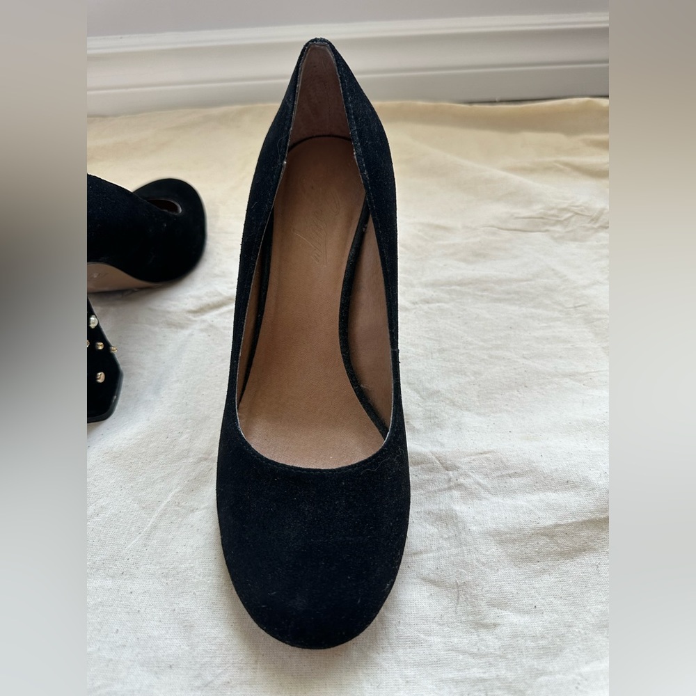 Black Velvet Pumps with Pearl & Gem Embellished - Picture 5 of 10